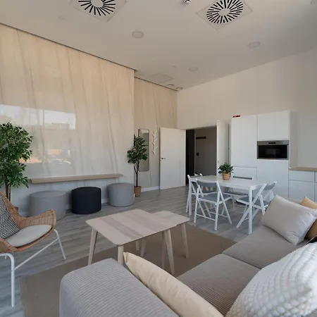 Apartment Xpce Urban 17 Skyline - Parking Free *