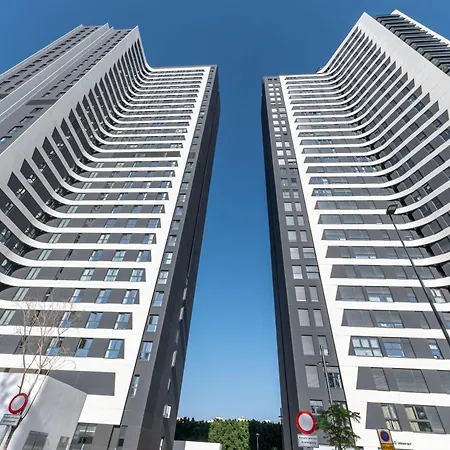 Xpce Urban 17 Skyline - Parking Free