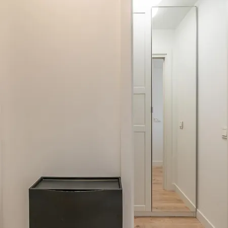 Apartment Xpce Urban 17 Skyline - Parking Free *