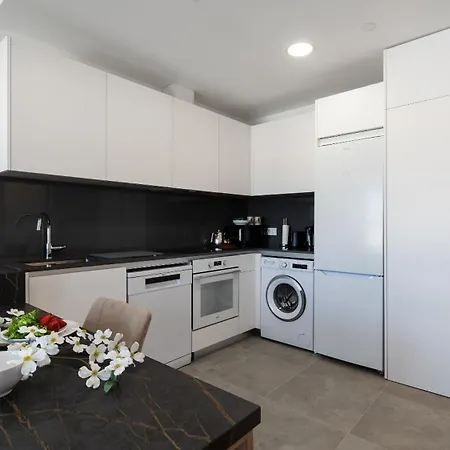 Xpce Urban 17 Skyline - Parking Free Malaga