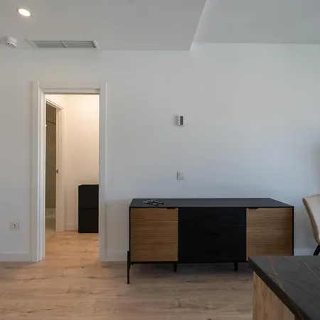 Xpce Urban 17 Skyline - Parking Free